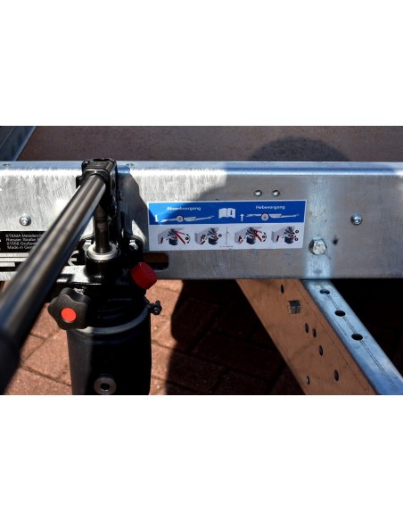 CRAFTMAX-WOM-XT1500-STS-XT-O2-15-25-15.1-Absenkanhaenger-1500kg-8