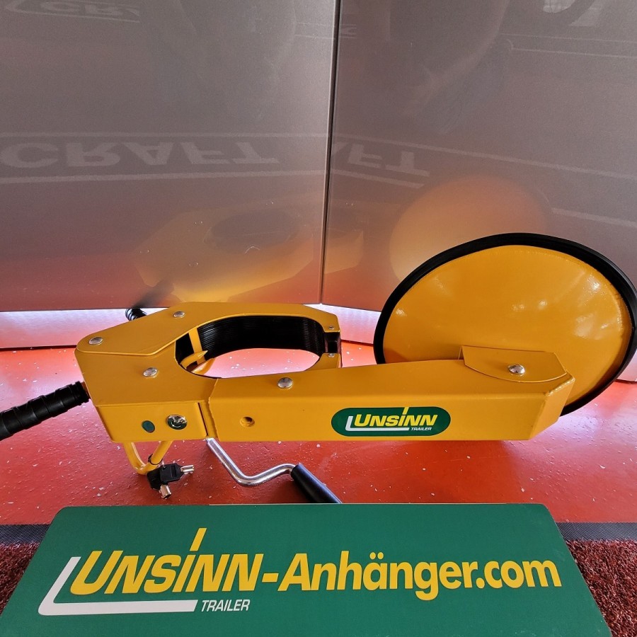 UNSINN-Radkralle-Wegfahrsperre-fuer-PKW-Anhaenger-1
