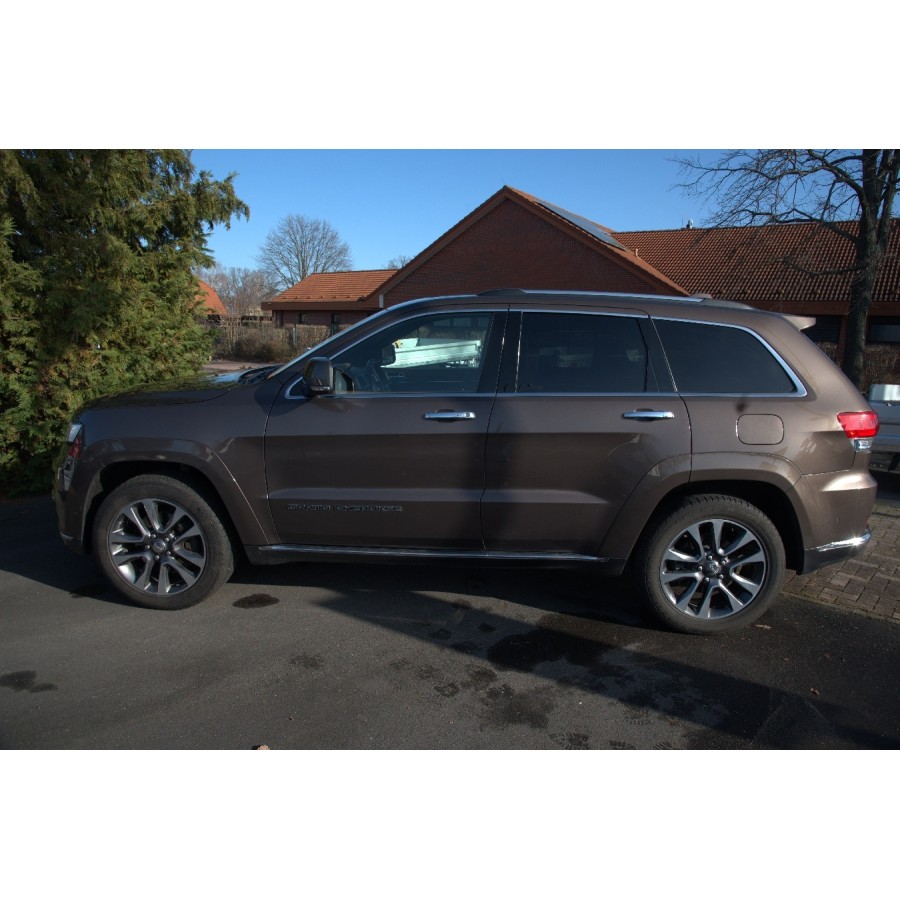 JEEP-Grand-Cherokee-Summit-6