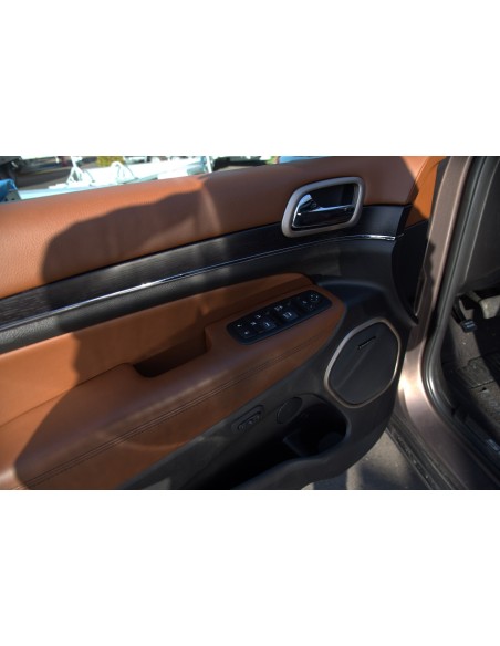 JEEP-Grand-Cherokee-Summit-10