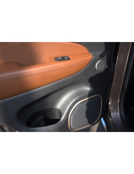 JEEP-Grand-Cherokee-Summit-12