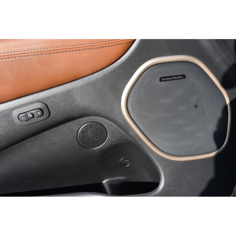 JEEP-Grand-Cherokee-Summit-14