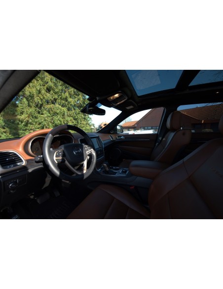 JEEP-Grand-Cherokee-Summit-16