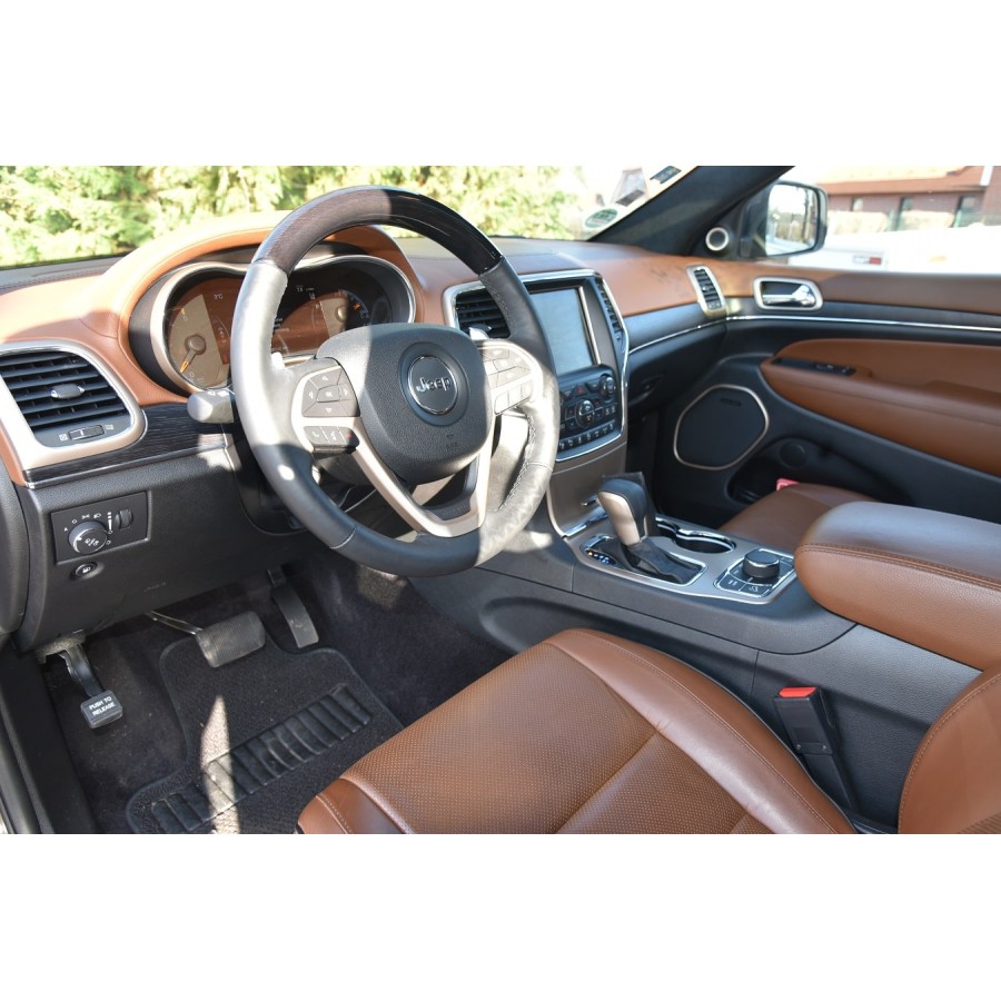 JEEP-Grand-Cherokee-Summit-17