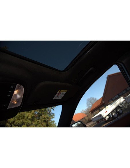 JEEP-Grand-Cherokee-Summit-36