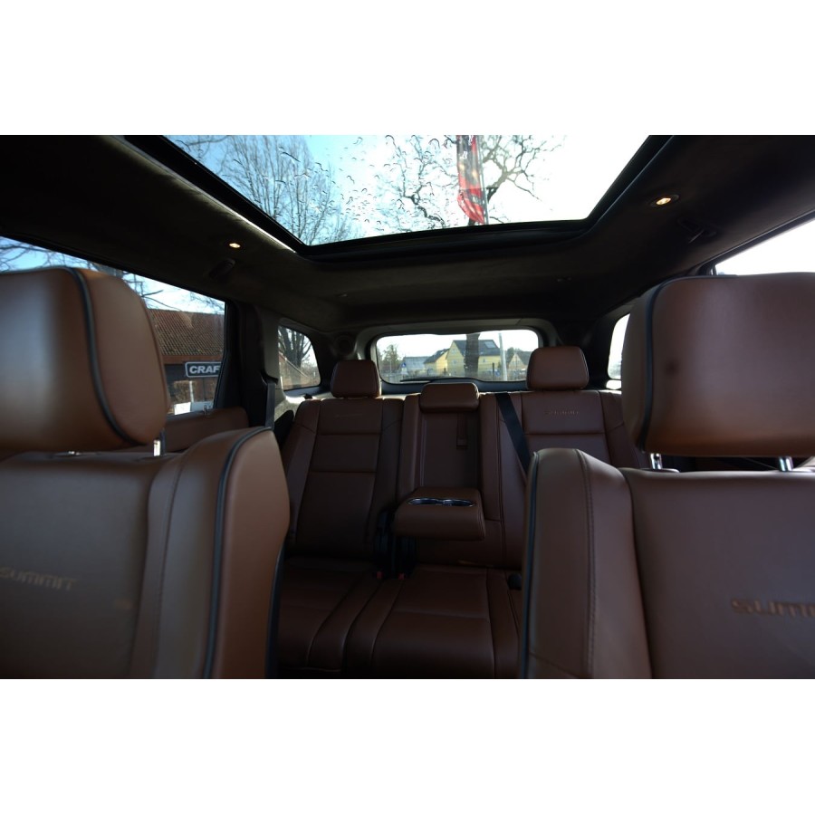 JEEP-Grand-Cherokee-Summit-41