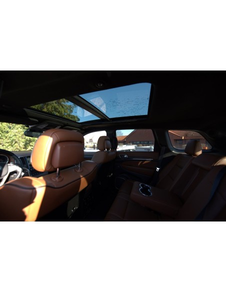 JEEP-Grand-Cherokee-Summit-46