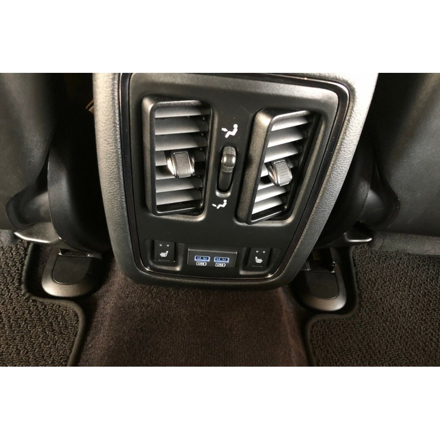 JEEP-Grand-Cherokee-Summit-47