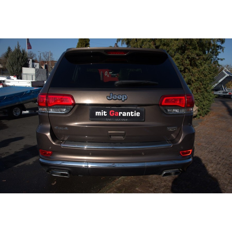 JEEP-Grand-Cherokee-Summit-58