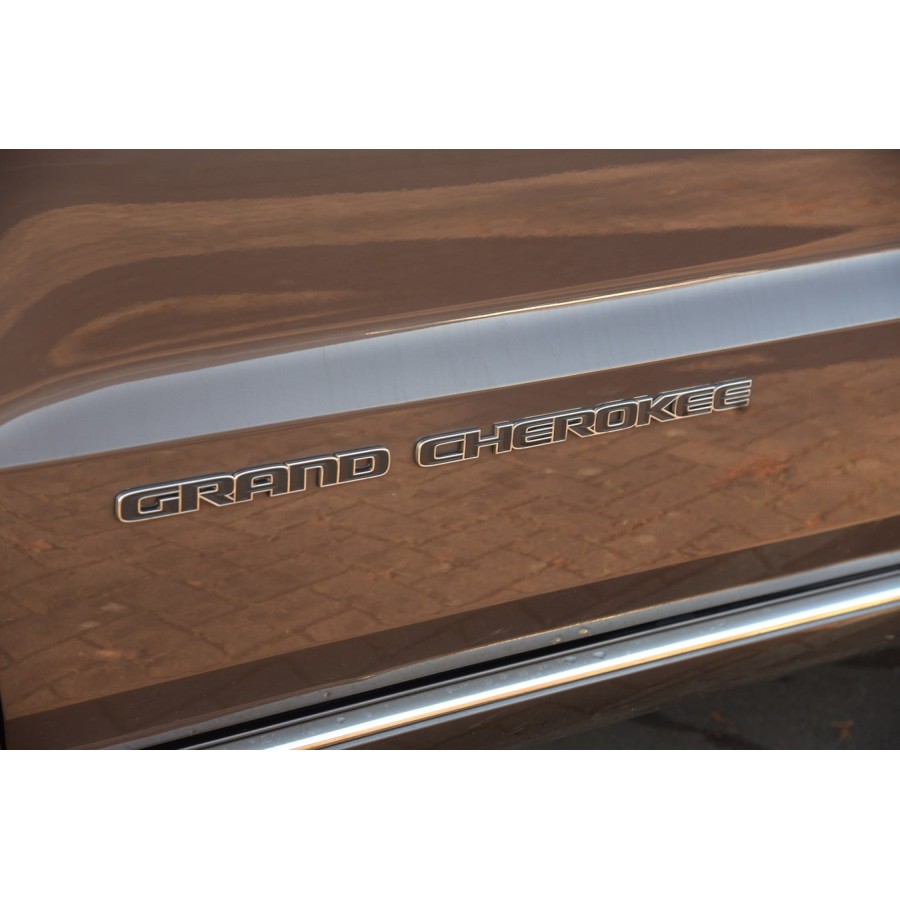 JEEP-Grand-Cherokee-Summit-64