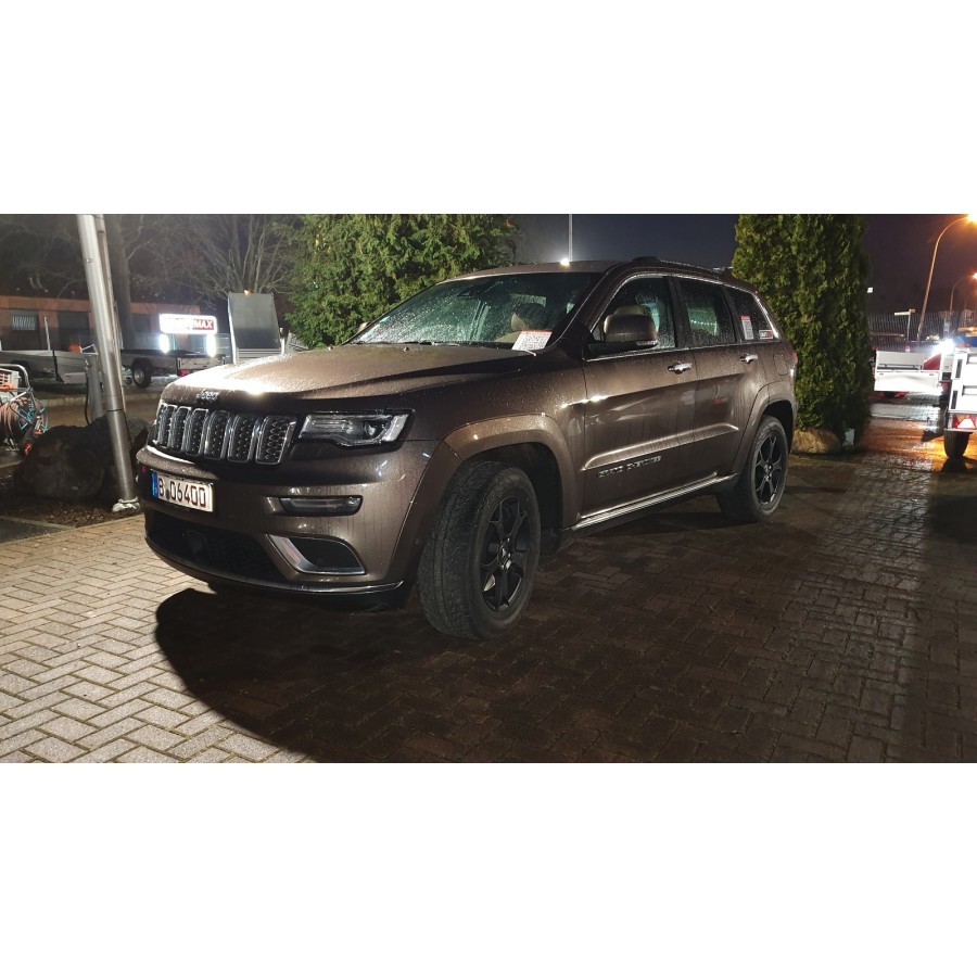 JEEP-mit-Winterraeder-1