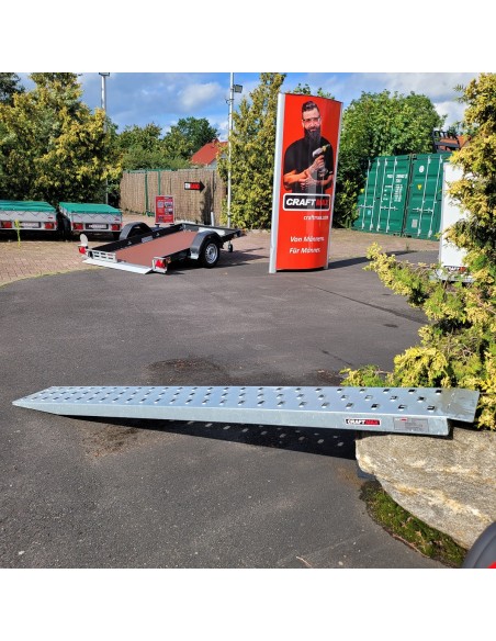 CRAFTMAX-Stahl-Auffahrschine-Laderampe-261x30cm-Traglast-1450Kg-1