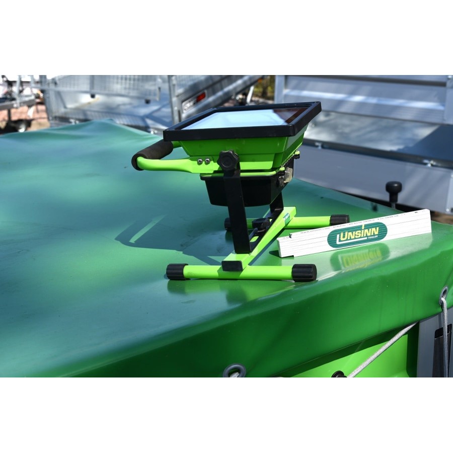UNSINN-Arbeitsscheinwerfer-Akku-30W-2700lm-gruen-6