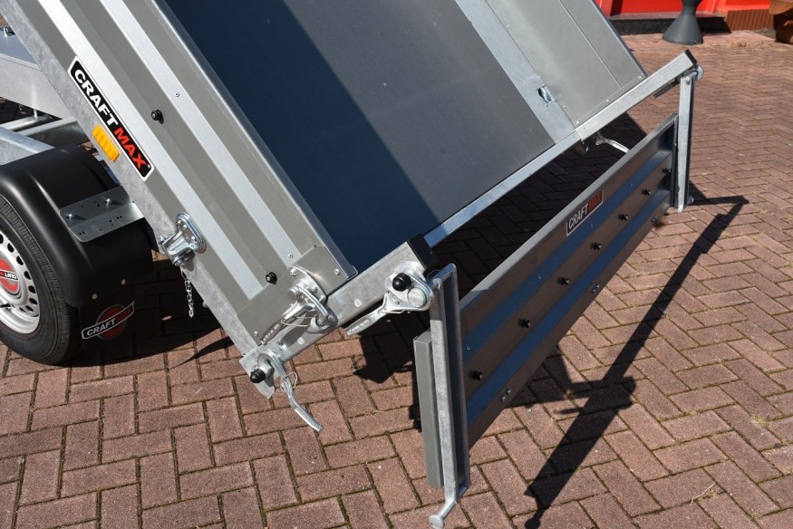 CRAFTMAX-TRIUS-3500-gebremst-mit-Pendelrueckwand-Stahl-Bordwand-Elektr-21
