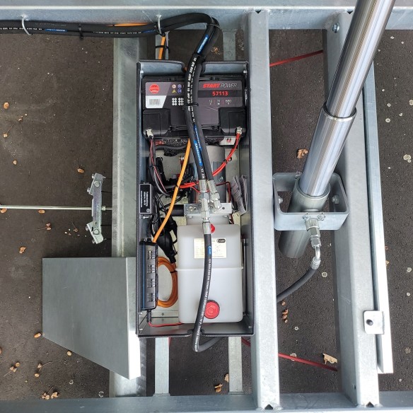 CRAFTMAX-Elektrohydraulik-mit-Schnell-Erhaltungsladegeraet