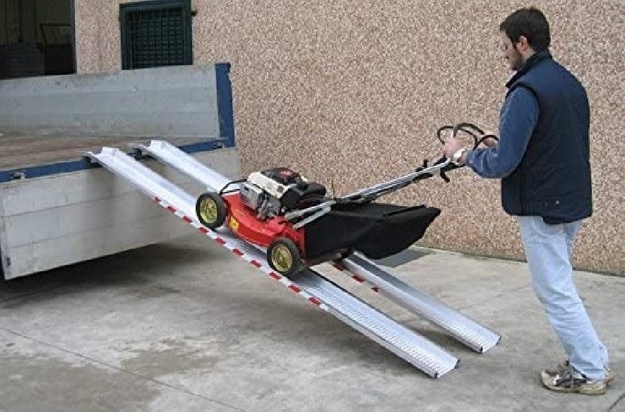 ALU-Verladeschine-mit-Rand-2m-750Kg-2