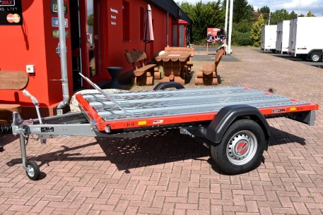 STEMA-SySTEMA-MT-STM-02-13-25-15.1-rot-Vorfuehrmodell-08 2