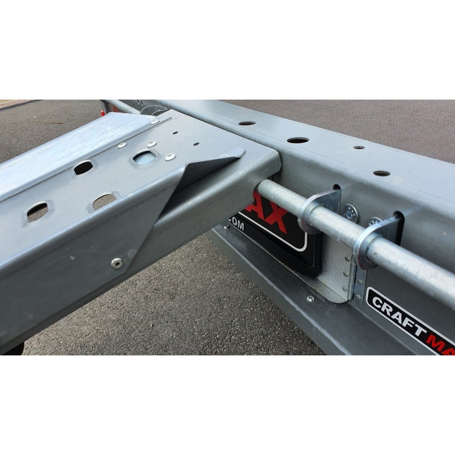 STEMA-Rampe-mit-Halterung-fuer-Motorradtransporter-2