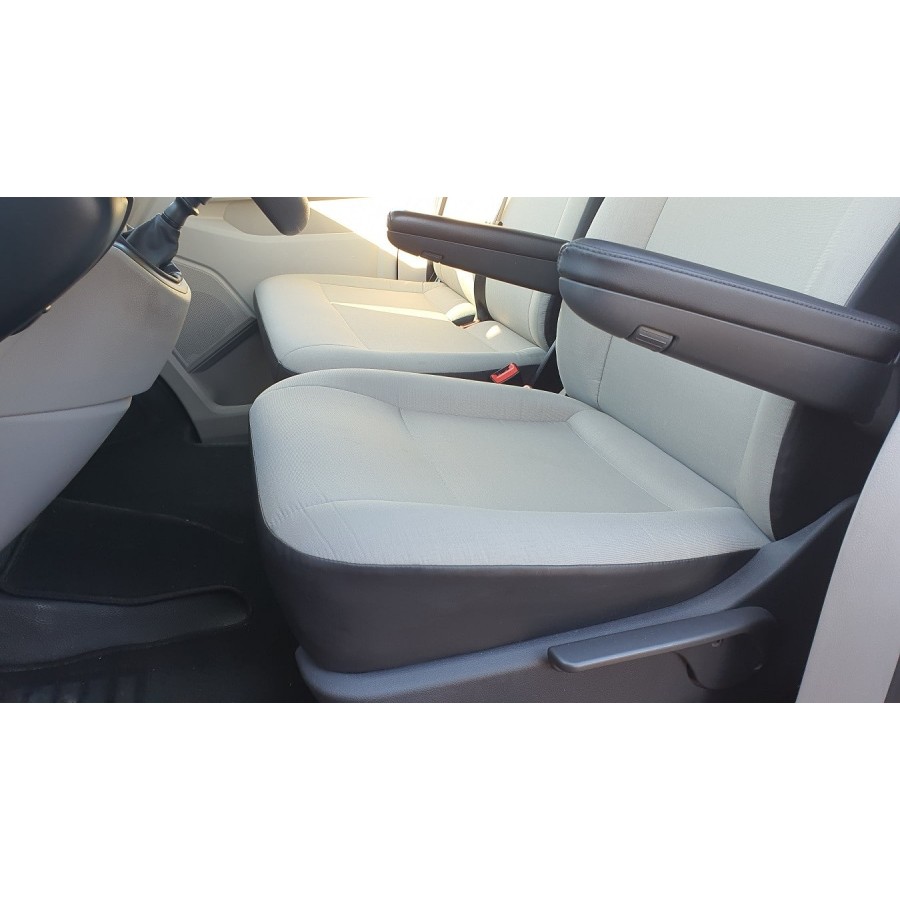 VW-Transporter-T6-Kasten-Fluegeltueren-rot-11