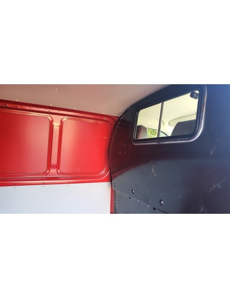 VW-Transporter-T6-Kasten-Fluegeltueren-rot-15