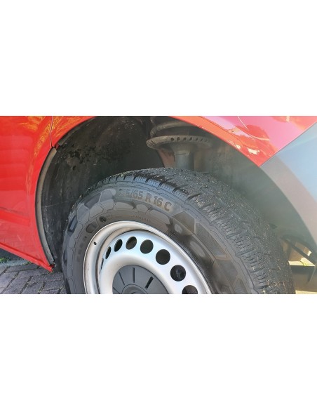 VW-T6-Kasten-150PS-rot-9