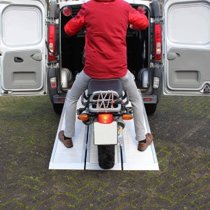CRAFTMAX-ALURAMP-Verladerampe-3-fach-faltbar-Laenge-176cm-Breite-114cm-max.Traglast-1.650Kg-1 2
