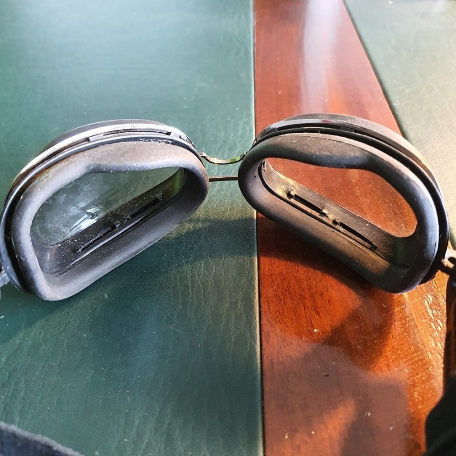 Metall-Spiegelglasbrille-mit-Gummiabdichtung-3