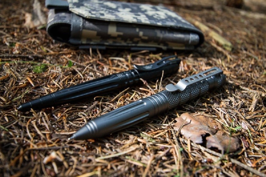 Uzi-Kubotan-Black-Edition-Tactical-Pen