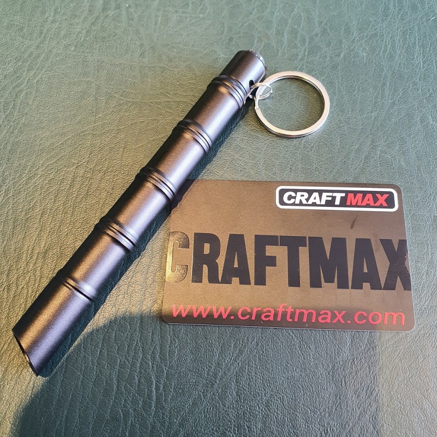 CRAFTMAX-light-defender-Kubotan-scharfe-Spitze-LED-Taschenlampe-1