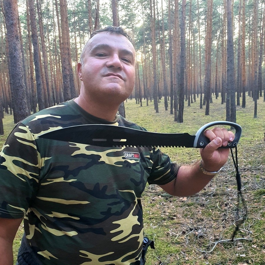 CRAFTMAX-spartan-450-Machete-420er-Stahl-mit-Saegezahnung-3