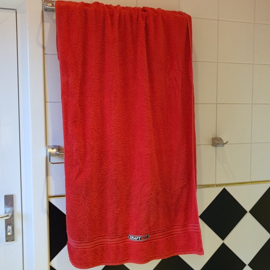CRAFTMAX-Badehandtuch-Baumwolle-rot-135x70cm-3
