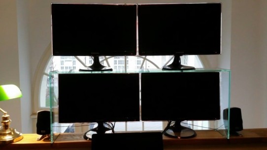 matrox-quad-screen-trading-multimonitor-full-hd-tv-tuner-1 2