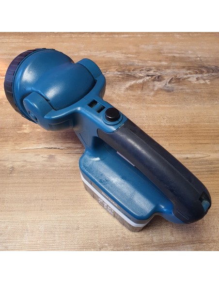 MAKITA-BLM-240-Taschenlampe-24V-Akku-Ladegeraet-3