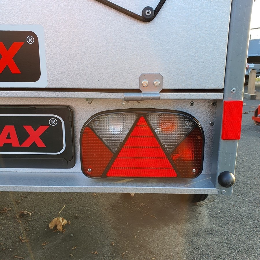 STEMA-Ruecklicht-Multipoint-II-5-pol-KZL-RFS-rechts-1