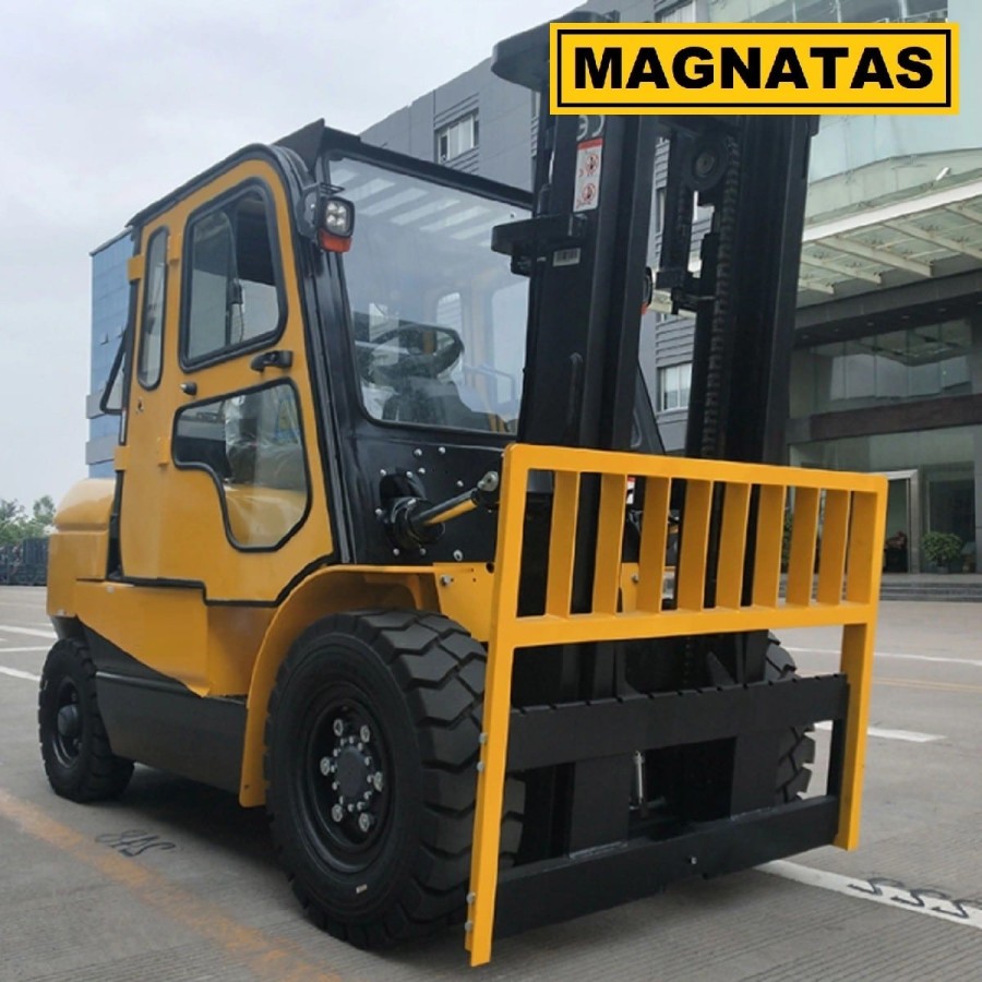 MAGNATAS-MFD50-Gabelstapler-Diesel-5to.-Hubkraft