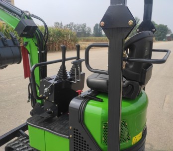 CRAFTMAX-greenline-10KW-Elektro-Kettenbagger-bis-8h-Batteriebetrieb-1.5to.-Gewicht-360-Grad-Schaufel-003-cbm150Kg-Grabtiefetiefe 2