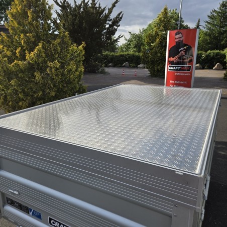CRAFTMAX-ALU-Pritsche-mit-montiertem-Bordwandaufsatz-und-Alu-Deckel-ALU-Felgen-100kmh-9