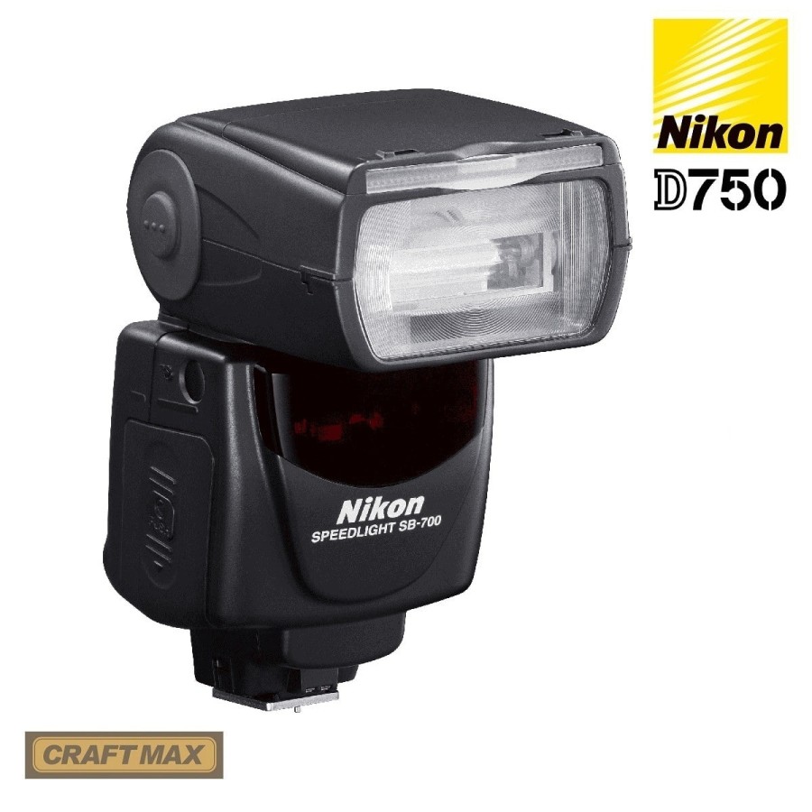 NIKON-Speedlight-SB-700-Blitzgeraet
