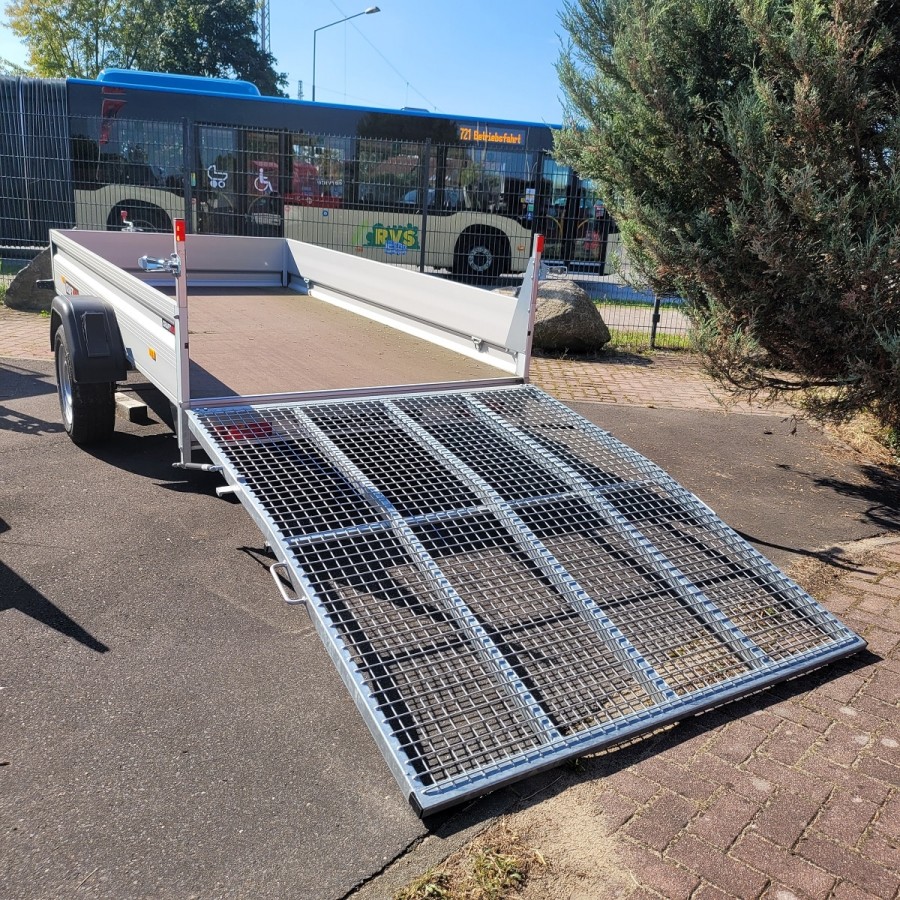 KLAPPFIX-1300-ALU-Kastenanhaenger-2.50×1.40×0.35m-Stahlgitterheckklappe-Auffahrrampe-3