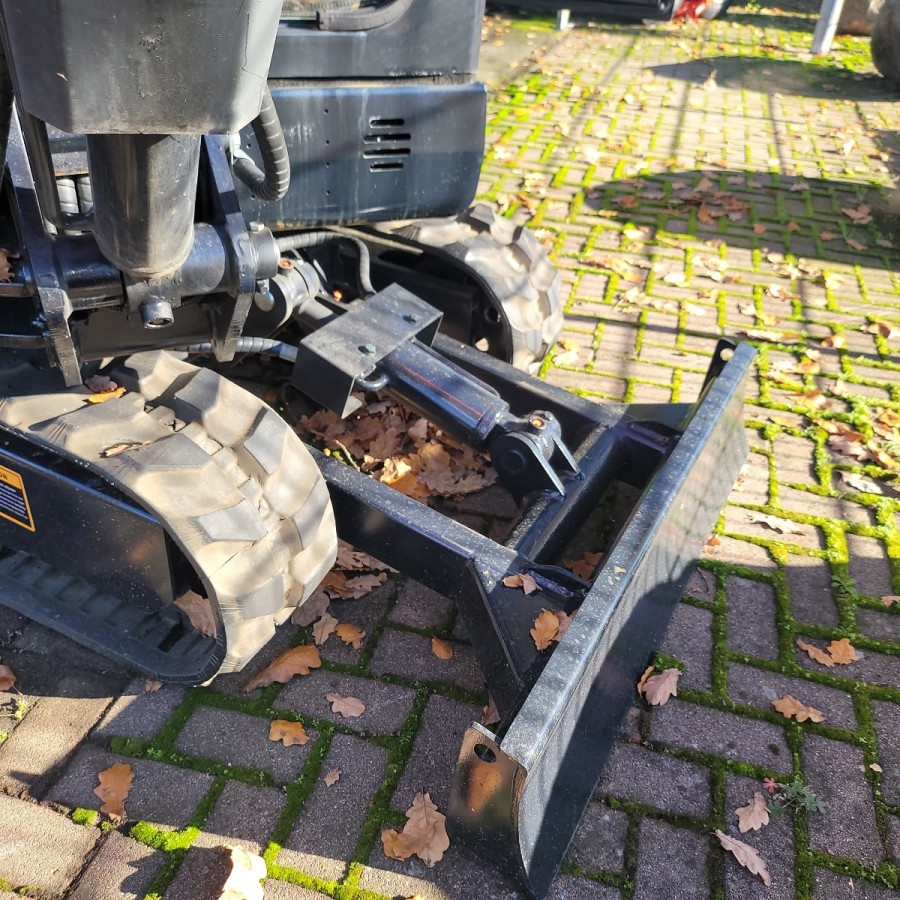 CRAFTMAX-EX205CE-Raupen-Kettenbagger-Fahrerkabine-1-5