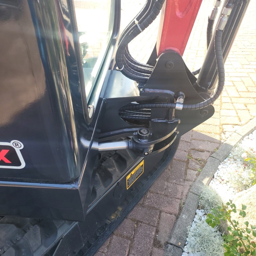 CRAFTMAX-Kettenbagger-1.8t-18.4KW25PS-Diesel-Glas-Fahrerkabine-Joystick-schwenkbarer-Baggerarm-10