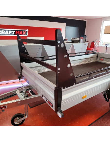 CRAFTMAX-MAXI-Kastenanhaenger-1300-Kg-ALU-Bordwaende-H-Gestell-Reling-100kmh-3-scaled-1