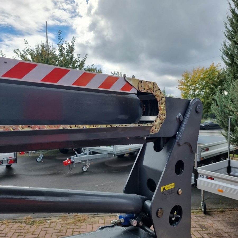 CRAFTMAX-CTHTCZBH-14-Anhaengerarbeitsbuehne-hydr.-Teleskoparm-10