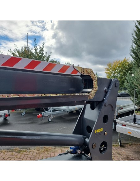 CRAFTMAX-CTHTCZBH-14-Anhaengerarbeitsbuehne-hydr.-Teleskoparm-10