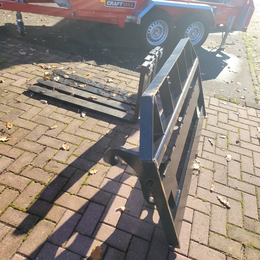 CRAFTMAX-TWL180CE-4x4-Radlader-Teleskoparm-1.800kg-Hubkraft-11