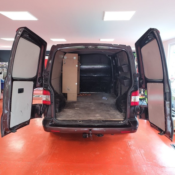 VW-Transporter-Comfortline-BiTurbo-DSG-27