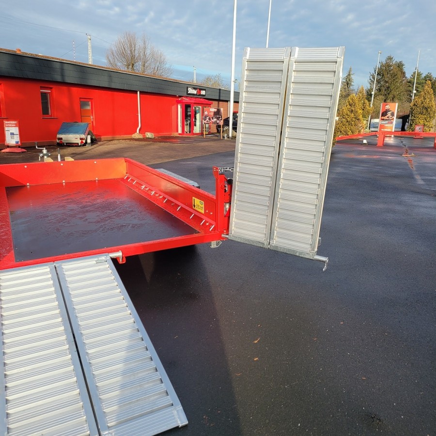 CRAFTMAX-MEGA-Baumaschinentransporter-mit-4-Auffahrrampen-5