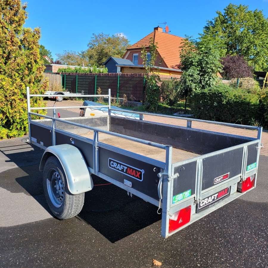 SARIS-C1C-1300kg-gebremst-Reling-H-Gestell-1