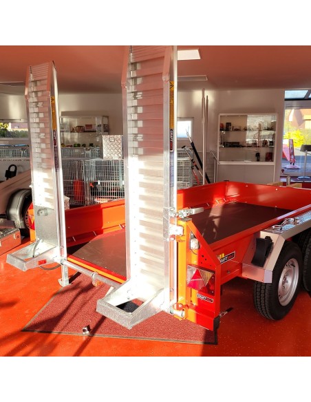 CRAFTMAX-MEGA-Baumaschinentransporter-3000Kg-Schaufelauflage-schwenkbaren-Auffahrrampen-2730kg-Nutzlast-9