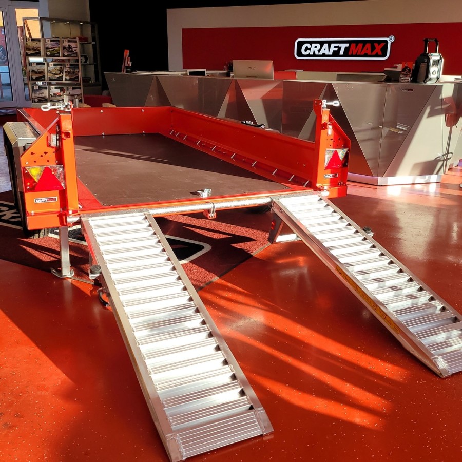 CRAFTMAX-MEGA-Baumaschinentransporter-3000Kg-Schaufelauflage-schwenkbaren-Auffahrrampen-2730kg-Nutzlast-7